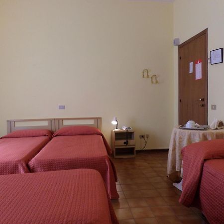 Hotel Delizia Genovese Montecatini Terme Exterior photo